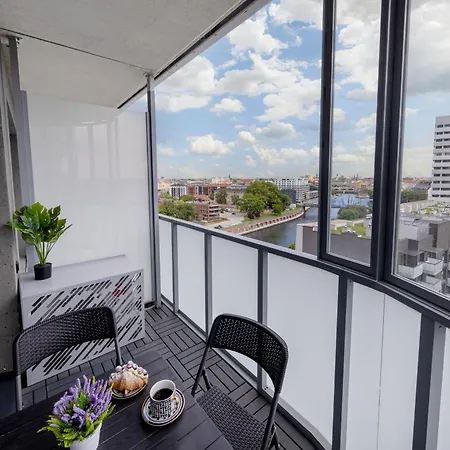 Quorum - Z Widokiem Na Odre By Bqqk Wroclaw