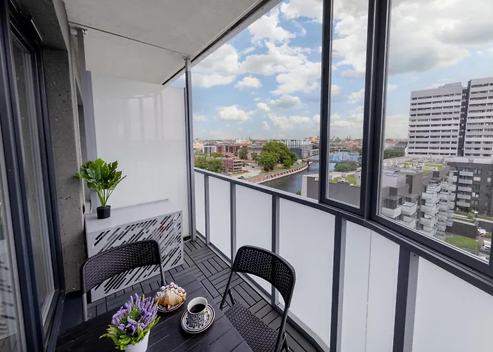 Quorum - Z Widokiem Na Odre By Bqqk Wrocław